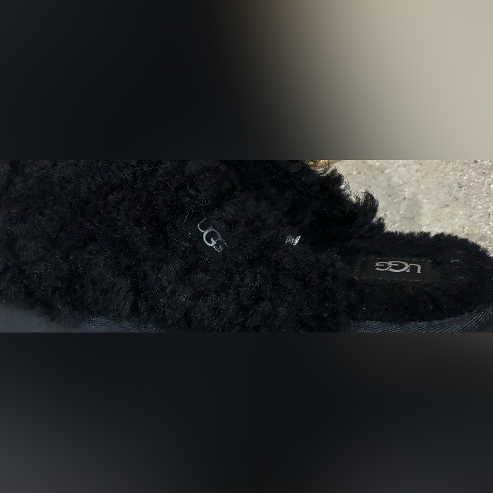 New Womens UGG “Maxi Curl” Wool Slip On Slides Shoes, sz 7 - Picture 2 of 4